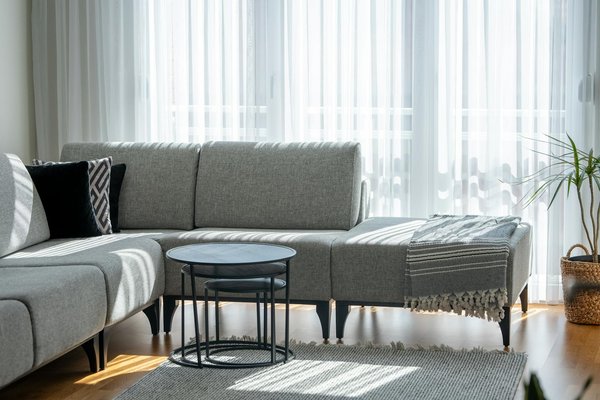 Créer une oasis de confort avec une pergola bioclimatique motorisée : transformer votre extérieur avec style et ingénierie